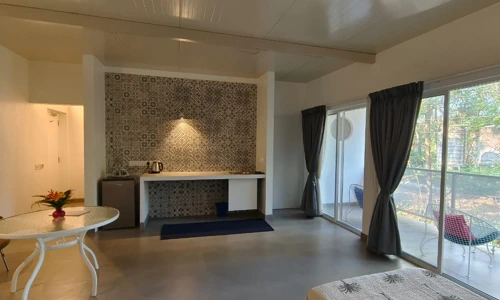 family-suites-4-16